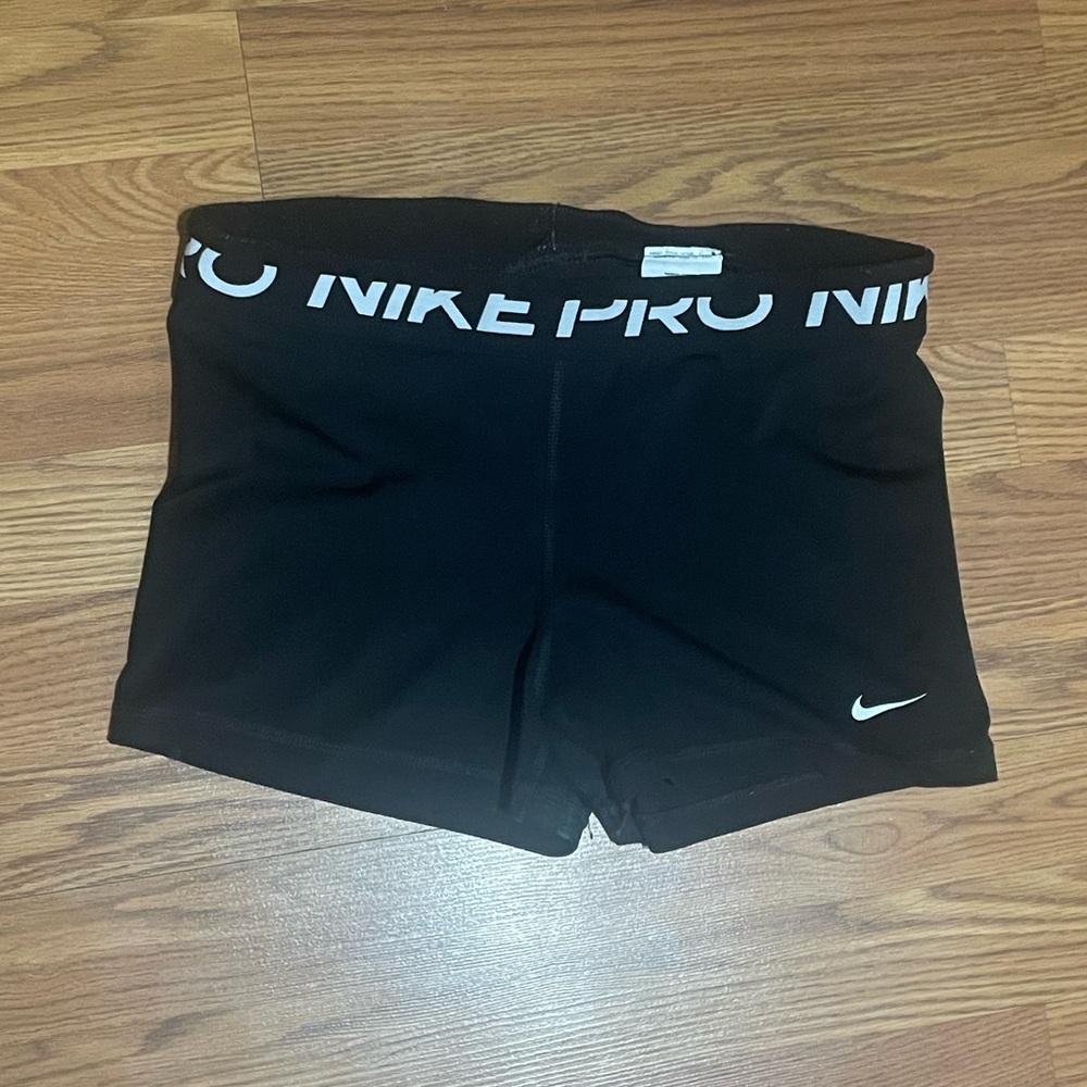 Black Nike Pros